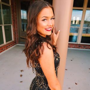 Meet your Posher, Madison